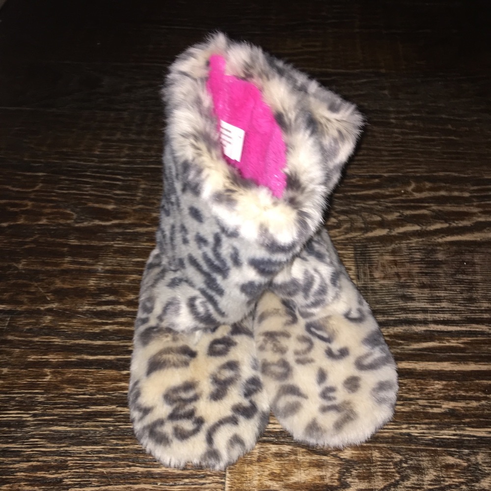 Leopard boot slippers